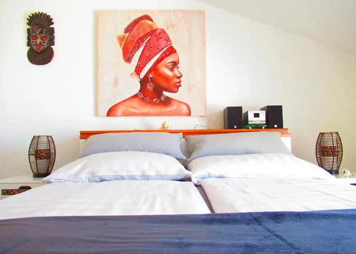 Barbara * 特罗吉尔