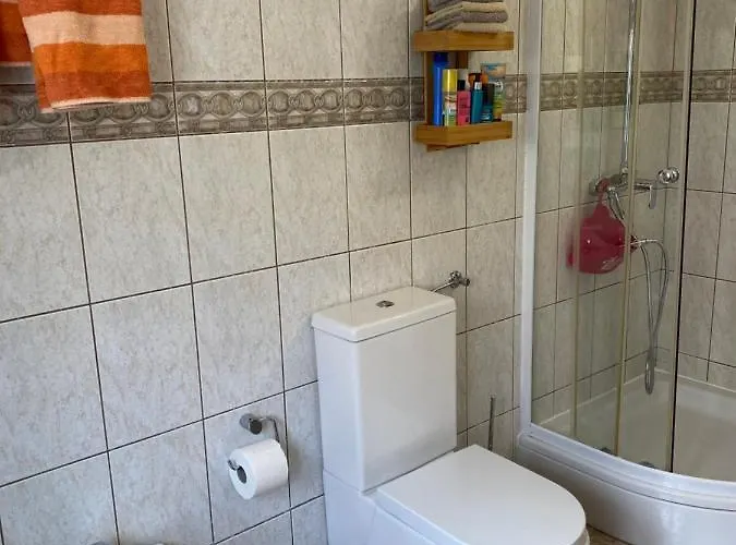 Barbara * 特罗吉尔